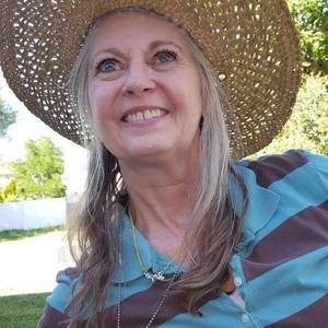 Meet your Posher, Lynnette